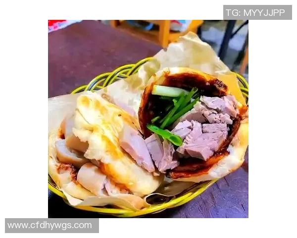 《探索各地特色小吃的美味之旅,品味传统与创意融合的独特风味》